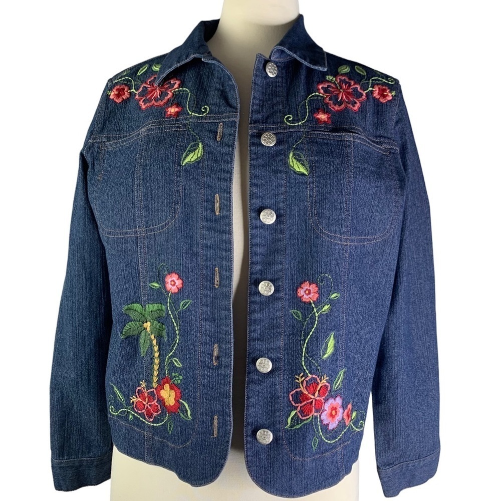 Vintage 90’s Heavily Embroidered Denim Jacket Button Front 4 Pocket Size Medium